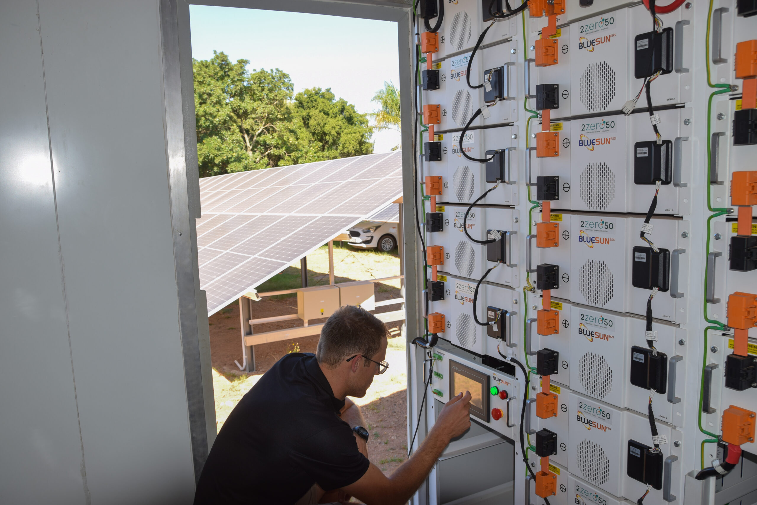 Choosing the Right Solar Battery for Your Business